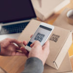 Kartony fasonowe w e-commerce – jak przyspieszają proces pakowania?